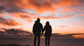 Bersama Pasangan nikmati senja 