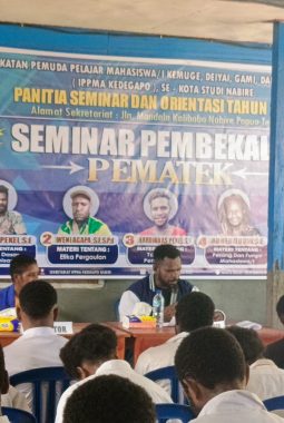 IPPMA KEDEGAPO Nabire Bekali 24 Mahasiswa Baru dan Lama dalam Seminar dan Orientasi